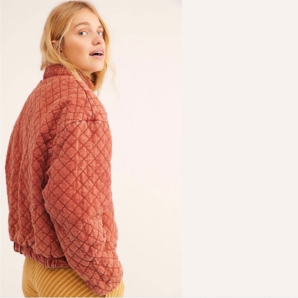 Women's great escape Paisley Quilted Jacket - Picture 3 of 6